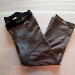 Nike Pro capris